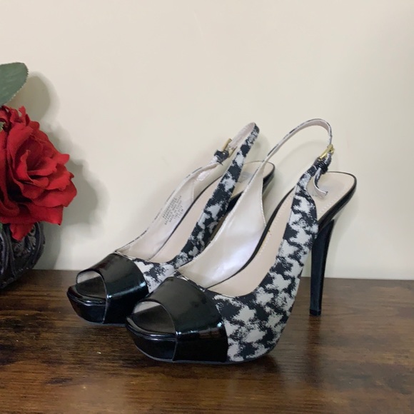 Anne Klein Aksharlene Canvas Slingback Heel 7.5 - Picture 1 of 7